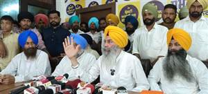 Punjab Politics : ਸ਼੍ਰੋਮਣੀ ਅਕਾਲੀ ਦਲ ਪੁਨਰ ਸੁਰਜੀਤ ਦਾ ਪਰਿਵਾਰ ਵੱਡਾ ਹੋ ਰਿਹਾ, ਭਾਜਪਾ ਨਾਲ ਗੱਠਜੋੜ ਨਹੀਂ ਕਰਾਂਗੇ : ਪੀਰ ਮੁਹੰਮਦ