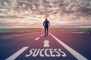 Follow these habits for success in life success will surely kiss your feet