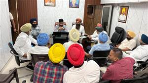 ਚੇਅਰਮੈਨ ਮਾਨਿਕ ਮਹਿਤਾ ਨੇ ਝੋਨੇ ਦੇ ਖਰੀਦ ਸ਼ੀਜਨ ਨੂੰ ਮੁੱਖ ਰੱਖਦਿਆਂ ਕੀਤੇ ਪ੍ਰਬੰਧਾਂ ਦਾ ਲਿਆ ਜਾਇਜ਼ਾ