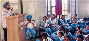 ਵਿਦਿਆਰਥੀ ਵੱਧ ਤੋਂ ਵੱਧ ਪੁਸਤਕਾਂ ਨਾਲ ਜੁੜਨ : ਮਨਜੀਤ ਪੁਰੀ