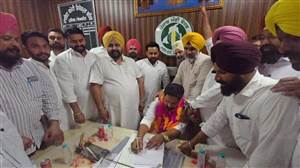 ਕਿਸਾਨਾਂ ਤੇ ਵਪਾਰੀਆਂ ਦੀਆਂ ਸਮੱਸਿਆਵਾਂ ਪਹਿਲ ਦੇ ਆਧਾਰ ’ਤੇ ਹੱਲ ਕੀਤੀਆਂ ਜਾਣਗੀਆਂ : ਸੰਧੂ