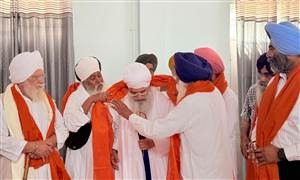 ਜਵੱਦੀ ਟਕਸਾਲ ਦੇ ਮੌਜੂਦਾ ਮੁਖੀ ਸੰਤ ਅਮੀਰ ਸਿੰਘ ਸਨਮਾਨਿਤ