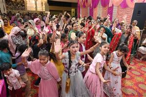 ਸ਼ਿਵ ਕਥਾ ’ਚ ਤਿਆਗ ਤੇ ਸੱਚ ਦੇ ਮਾਰਗ ’ਤੇ ਚੱਲਣ ਦਾ ਸੰਦੇਸ਼ : ਸਾਧਵੀ ਭਾਰਤੀ