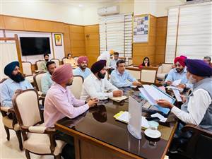 ਸੀਵਰੇਜ ਬੋਰਡ ਇੰਪਲਾਈਜ਼ ਨੇਤਾਵਾਂ ਦੀ ਵਿੱਤ ਮੰਤਰੀ ਨਾਲ ਮੁਲਾਕਾਤ