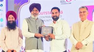 Rattan Punjab De Award : ਸਮਾਜ ਸੇਵੀ ਨਿਖਿਲ ਕੌਸ਼ਲ ਦਾ 'ਰਤਨ ਪੰਜਾਬ ਦੇ' ਨਾਲ ਸਨਮਾਨ, ਵਿੱਤ ਮੰਤਰੀ ਹਰਪਾਲ ਚੀਮਾ ਨੇ ਦਿੱਤਾ ਐਵਾਰਡ