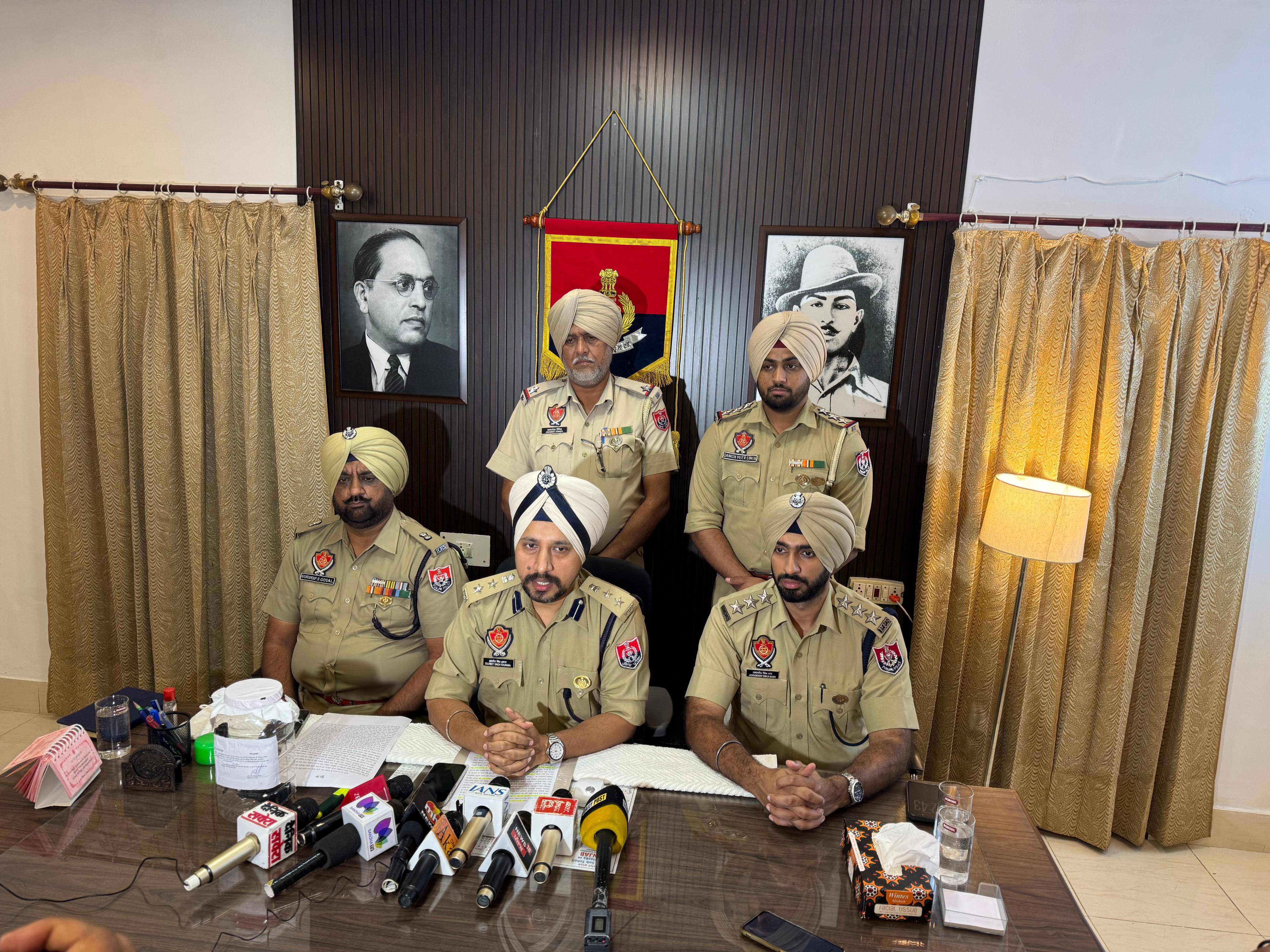 ਸ੍ਰੀ ਅਨੰਦਪੁਰ ਸਾਹਿਬ ਗੋਲੀ ਕਾਂਡ ਚ ਸਾਬਕਾ DSP ਦਿਲਸ਼ੇਰ ਸਿੰਘ ਗ੍ਰਿਫਤਾਰ, ਅਦਾਲਤ ...