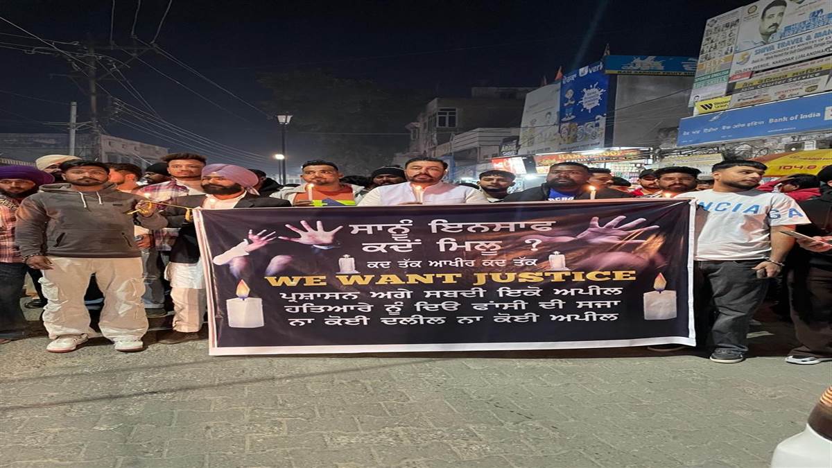 ਲੜਕੀ ਦੀ ਹੱਤਿਆ ਮਾਮਲੇ ’ਚ ਇਨਸਾਫ ਲਈ ਕੈਂਡਲ ਮਾਰਚ