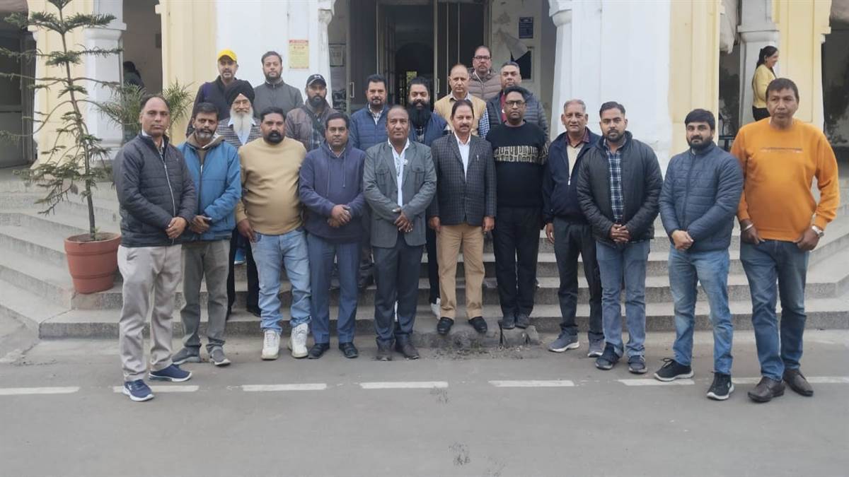 ਚੋਣਾਂ ਦੌਰਾਨ ਕਰਮਚਾਰੀਆਂ ਦੀਆਂ ਡਿਊਟੀਆਂ ਲੋਕਲ ਬਲਾਕਾਂ ’ਚ ਲਾਈਆਂ ਜਾਣ : ਟੂਰਾ