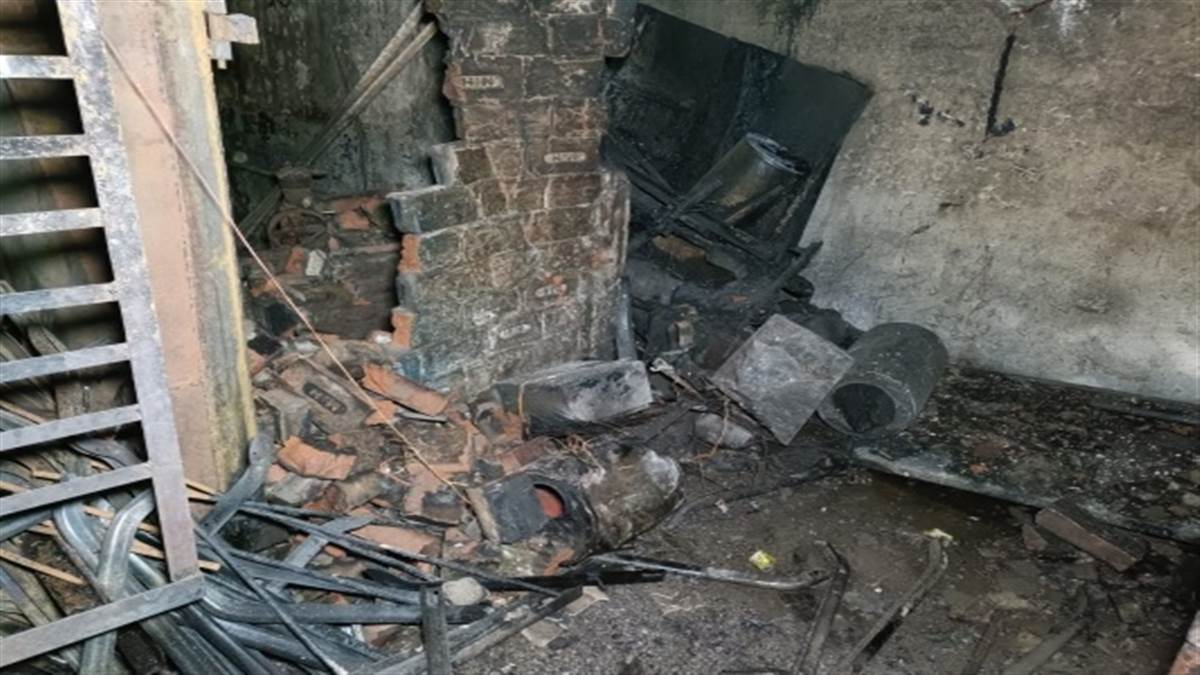 ਫੈਕਟਰੀ ’ਚ ਧਮਾਕੇ ਮਗਰੋਂ ਬਾਹਰ ਭੱਜੇ ਮਜ਼ਦੂਰ, ਫਸ ਗਏ ਸੀ ਜੀਜਾ ਤੇ ਸਾਲਾ, ਦਹਿਸ਼ਤ ਦਾ ਮਾਹੌਲ