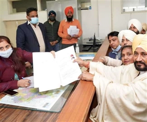 Punjab Election 2022 : ਮੁੱਖ ਮੰਤਰੀ ਚੰਨੀ ਨੇ ਭਦੌੜ ਹਲਕੇ ਤੋਂ ਦਾਖ਼ਲ ਕੀਤੇ ਨਾਮਜ਼ਦਗੀ ਕਾਗਜ਼
