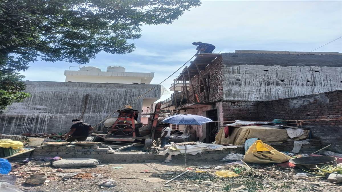 ਨਗਰ ਕੌਂਸਲ ਦੇ ਨੋਟਿਸਾਂ ਨੂੰ ਛਿੱਕੇ ਟੰਗ ਕੇ ਨਾਜਾਇਜ਼ ਉਸਾਰੀ ਜਾਰੀ