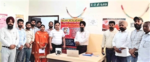 ਦੋ ਹਫ਼ਤਿਆਂ ਤੋਂ ਵੱਧ ਖਾਂਸੀ ਰਹਿਣ ‘ਤੇ ਟੀਬੀ ਸਬੰਧੀ ਜਾਂਚ ਜ਼ਰੂਰ ਕਰਵਾਓ : ਐੱਸਐੱਮਓ ਡਾ. ਗਾਂਧੀ