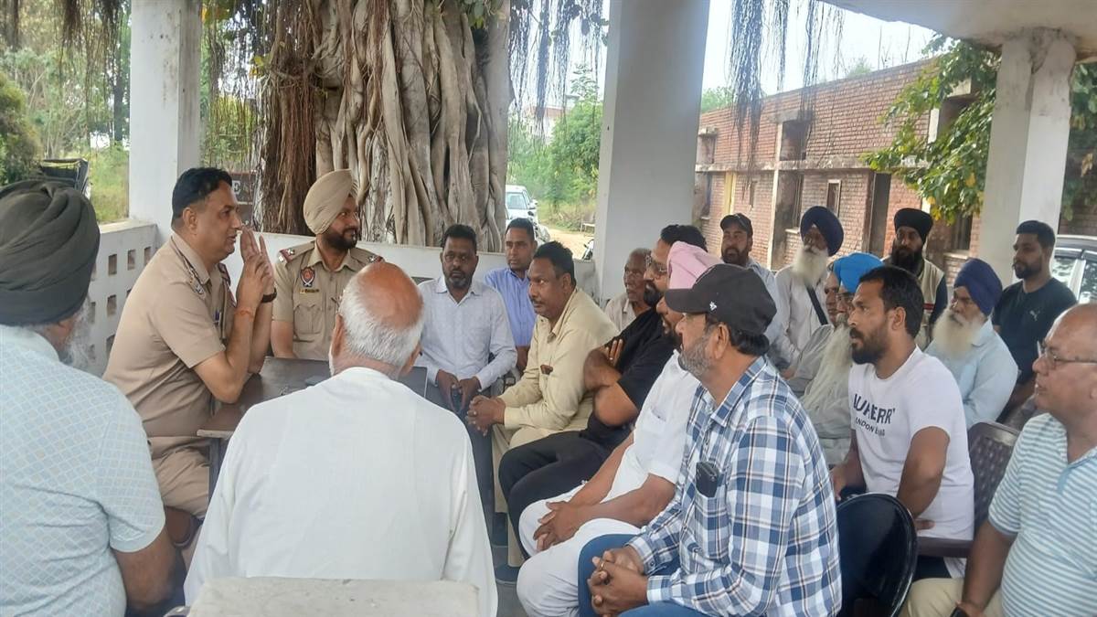ਥਾਣਾ ਸਦਰ ਮੁਖੀ ਰਣਜੀਤ ਸਿੰਘ ਨੇ ਸਰਪੰਚਾਂ ਨਾਲ ਕੀਤੀ ਮੀਟਿੰਗ