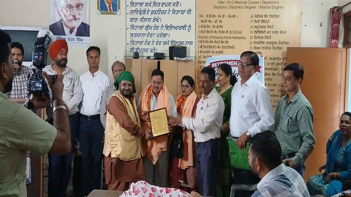 ਮਾਸਟਰ ਰਵਿੰਦਰ ਨੇ ਬੱਚਿਆਂ ਨੂੰ ਹਮੇਸ਼ਾਂ ਸਹੀ ਸਿੱਖਿਆ ਦਿੱਤੀ : ਸ਼ਾਹ ਜੀ