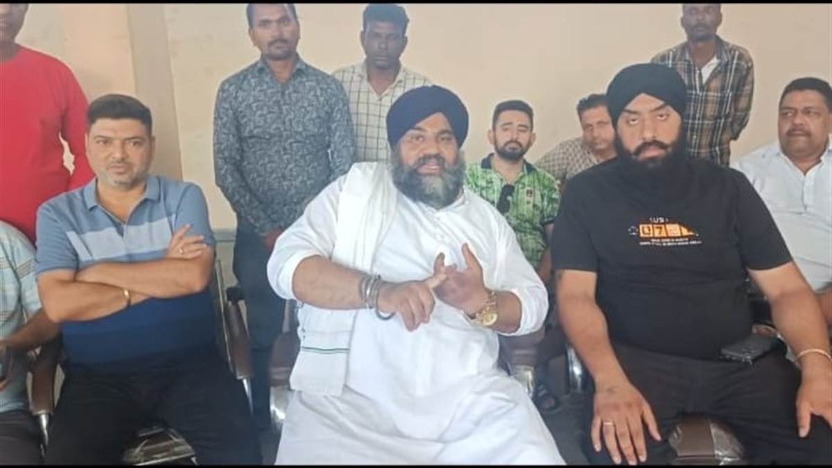 ਡੇਅਰੀ ਮਾਲਕਾਂ ਦਾ ਫੁੱਟਿਆ ਗੁੱਸਾ