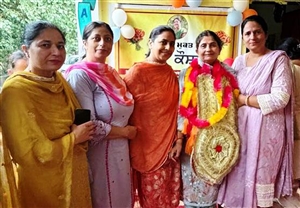 ਅਨੂੰ ਕੌਸ਼ਲ ਨੂੰ ਸੇਵਾਮੁਕਤੀ ’ਤੇ ਦਿੱਤੀ ਨਿੱਘੀ ਵਿਦਾਇਗੀ