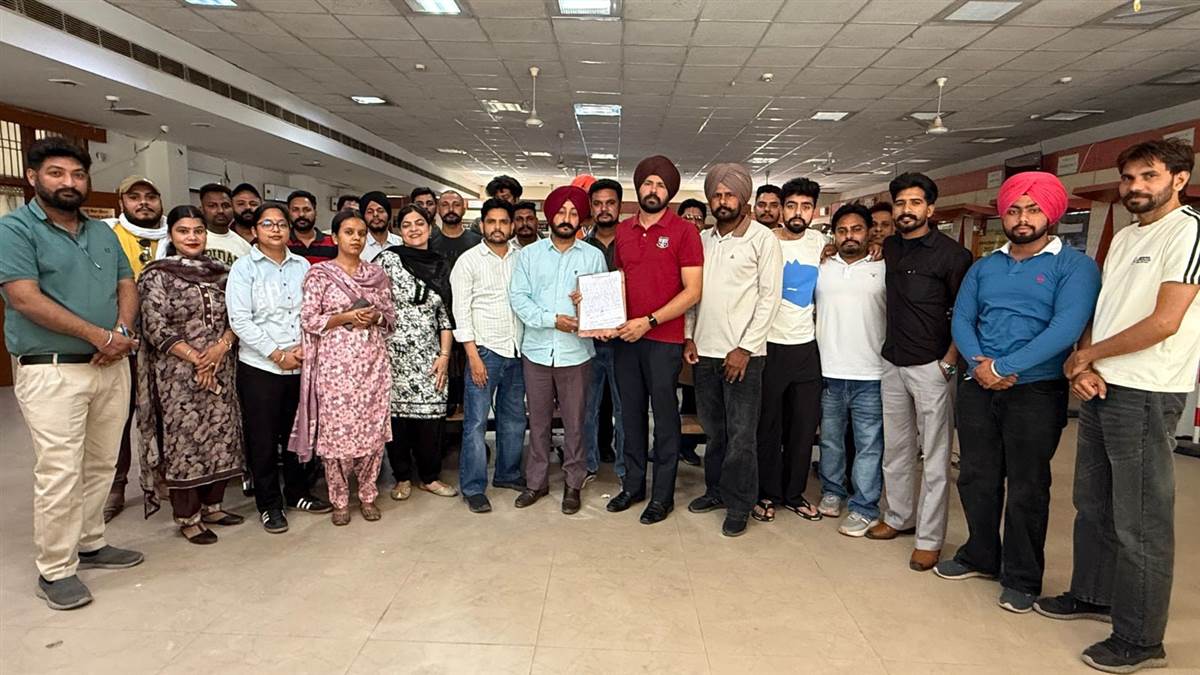 ਸੇਵਾ ਕੇਂਦਰ ਮੁਲਾਜ਼ਮਾਂ ਵੱਲੋਂ ਆਰਪਾਰ ਦੇ ਸੰਘਰਸ਼ ਦਾ ਬਿਗਲ