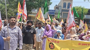 ਠੇਕਾ ਮੁਲਾਜ਼ਮਾਂ ਵਲੋਂ ਦਿੜ੍ਹਬਾ ’ਚ ਚੌਥੇ ਦਿਨ ਧਰਨਾ ਲਗਾਤਾਰ ਜਾਰੀ