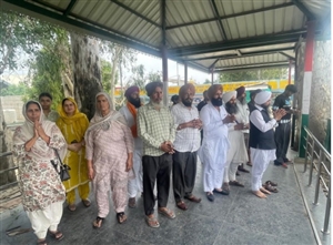 ਇੱਕ ਸਾਲ ਤੋਂ ਬੰਦ ਪਿਆ ਕਰਤਾਰਪੁਰ ਲਾਂਘਾ, ਦਰਸ਼ਨਾਂ ਲਈ ਤਰਸ ਰਹੀਆਂ ਸੰਗਤਾਂ; ਖੋਲ੍ਹਣ ਦੀ ਉੱਠੀ ਮੰਗ
