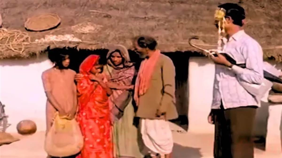 23 ਲੋਕਾਂ ਨੇ ਕੀਤਾ ਜਬਰ-ਜਨਾਹ, ਬਦਲੇ ਨੇ ਦਹਿਲਾ ਦਿੱਤਾ ਪੂਰਾ ਪਿੰਡ; 32 ਸਾਲ ਪਹਿਲਾਂ ਆਈ ਫ਼ਿਲਮ ਨੇ ਦਿਖਾਇਆ ਸੀ Phoolan Devi ਦਾ ਦਰਦ