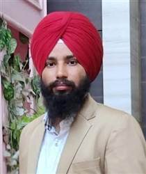 ਗਰਮੀ ਤੋਂ ਰਾਹਤ ਪਾਉਣ ਲਈ ਖਤਰਿਆਂ ਨਾਲ ਖੇਡ ਰਹੇ ਮਾਸੂਮ