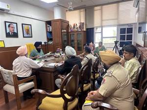 ਬਰਨਾਲਾ ਲਾਠੀਚਾਰਜ ਕਾਂਡ ਦਾ ਪ੍ਰਸ਼ਾਸਨਿਕ ਖੁਲਾਸਾ --ਸਫ਼ਾਈ ਸੇਵਕਾਂ 'ਤੇ ਲਾਠੀਚਾਰਜ ਸਮੇਂ ਨਾਇਬ ਤਹਿਸੀਲਦਾਰ ਬਤੌਰ ਡਿਊਟੀ ਮੈਜਿਸਟਰੇਟ ਸਨ ਤਾਇਨਾਤ