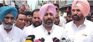 ਸਫ਼ਾਈ ਸੇਵਕਾਂ ’ਤੇ ਤਸ਼ੱਦਦ ਖ਼ਿਲਾਫ਼ ਵਿਧਾਇਕ ਕਾਲਾ ਢਿੱਲੋਂ ਦਾ ਵੱਡਾ ਬਿਆਨ, ਦੋਸ਼ੀ ਪੁਲਿਸ ਮੁਲਾਜ਼ਮਾਂ ਵਿਰੁੱਧ ਤੁਰੰਤ ਦਰਜ ਹੋਵੇ ਪਰਚਾ