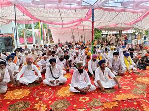 ਸੰਤ ਬਾਬਾ ਕਾਹਨ ਦਾਸ ਜੀ ਦੀ ਬਰਸੀ ਮੌਕੇ ਹਜ਼ਾਰਾਂ ਸੰਗਤਾਂ ਹੋਈਆਂ ਨਤਮਸਤਕ