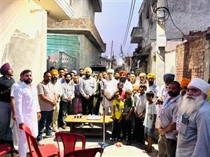 ਪਿੰਡ ਕਾਲੇ ਵਿਖੇ 20 ਦੇ ਕਰੀਬ ਪਰਿਵਾਰ ‘ਆਪ’ ’ਚ ਹੋਏ ਸ਼ਾਮਲ