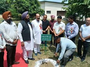 ਕੈਬਨਿਟ ਮੰਤਰੀ ਮੋਹਿੰਦਰ ਭਗਤ ਵੱਲੋਂ ਪਿੰਡ ਧੋਗੜੀ ਵਿਖੇ ‘ਵਾਇਰਸ ਇੰਡੈਕਸਿੰਗ ਲੈਬ’ ਦਾ ਉਦਘਾਟਨ