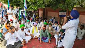 ਕਿਸਾਨ-ਮਜ਼ਦੂਰ ਮੋਰਚੇ ਵੱਲੋਂ ਮੁੱਖ ਮੰਤਰੀ ਦੇ ਨਾਮ ਮੰਗ ਪੱਤਰ ਸੌਂਪਿਆ