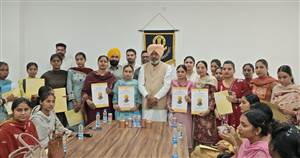 ਵਿੱਤ ਮੰਤਰੀ ਨੇ ਆਂਗਨਵਾੜੀ ਵਰਕਰਾਂ ਨੂੰ ਨਿਯੁਕਤੀ ਪੱਤਰ ਸੌਂਪੇ