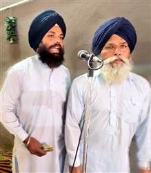 ਭਗਵਾਨ ਵਾਲਮੀਕਿ ਜੀ ਦੇ ਮੰਦਰ ’ਚ ਚੜ੍ਹਾਇਆ ਝੰਡਾ