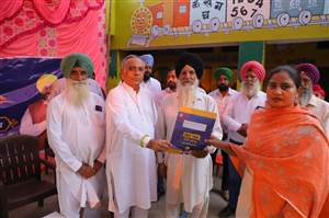 ਰਮਨ ਬਹਿਲ ਨੇ ਪਿੰਡ ਕਾਲਾ ਨੰਗਲ ’ਚ ‘ਮੇਰਾ ਘਰ ਮੇਰੇ ਨਾਮ’ ਯੋਜਨਾ ਤਹਿਤ 160 ਪਰਿਵਾਰਾਂ ਨੂੰ ਪ੍ਰਾਪਰਟੀ ਕਾਰਡ ਵੰਡੇ