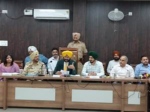 ਥਾਣਿਆਂ ’ਚ ਔਰਤਾਂ ਲਈ ਵੱਖਰੇ ਹਵਾਲਾਤ ਤੇ ਪਖਾਨਿਆਂ ਦੀ ਵਿਵਸਥਾ ਕੀਤੀ ਜਾਵੇ