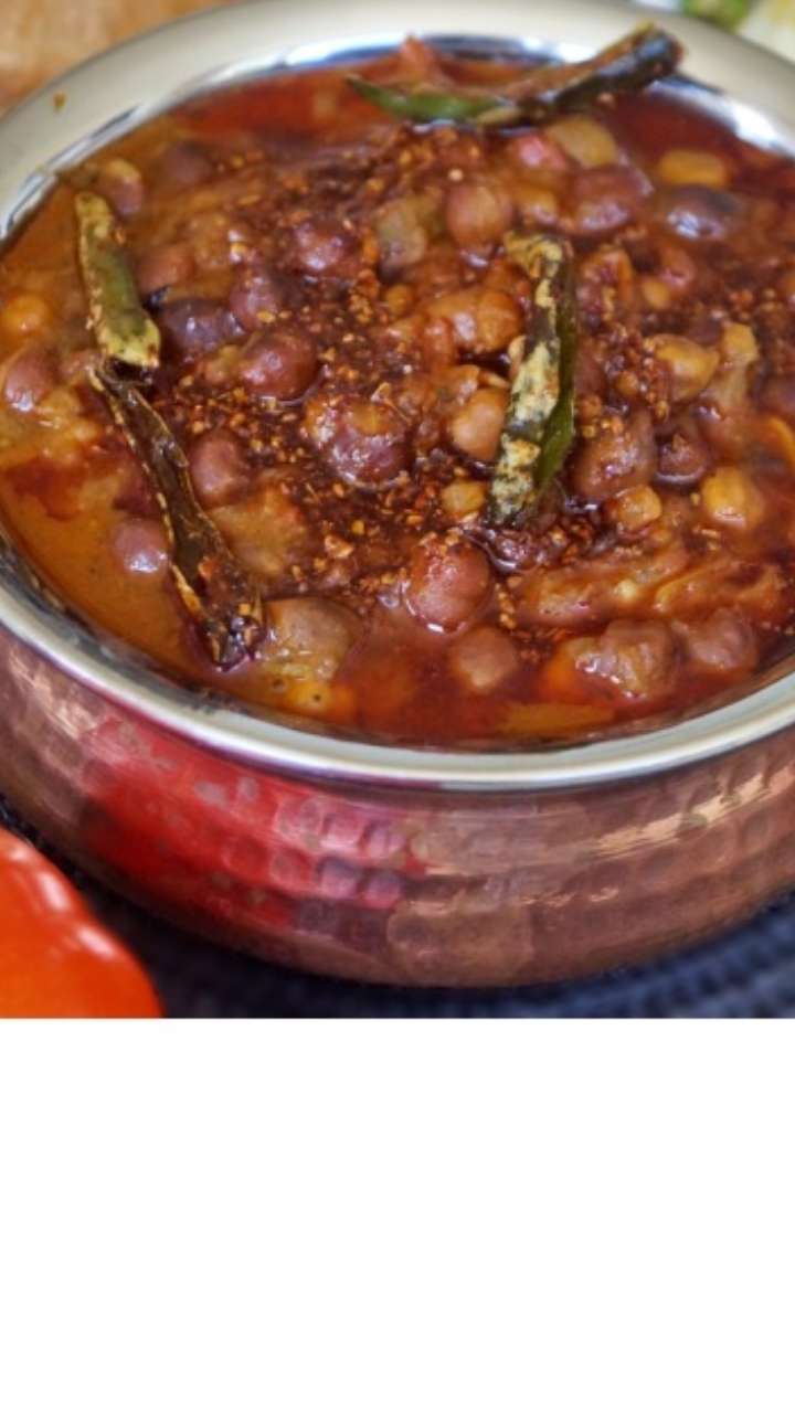 ਘਰ 'ਚ ਬਣਾਓ ਢਾਬਾ ਸਟਾਈਲ ਚਨੇ, ਨੋਟ ਕਰੋ ਆਸਾਨ ਰੈਸਿਪੀ