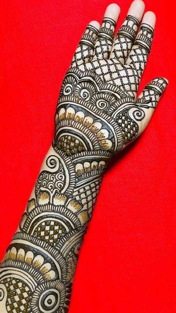 Top 90+ Mehndi Designs For Hands | WeddingBazaar