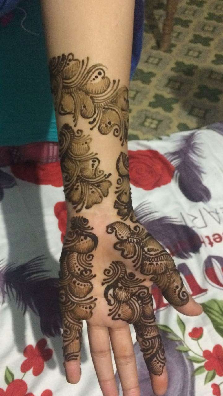 55+ Simple, Modern, & Stylish Back Hand Mehndi Designs for Brides &  Bridesmaids!